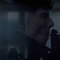 Шерлок курит (Фото Скандал в Белгравии)